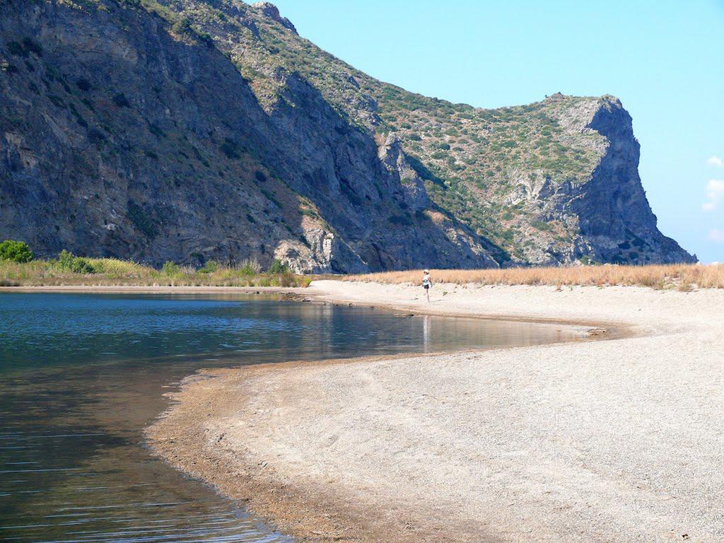 フルナリ Baia Dei Delfiniアパートホテル エクステリア 写真